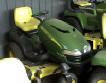 John Deere SST18 Spinsteer Lawn Tractor-good around trees